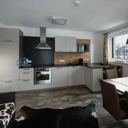 Christine - Summercard Included