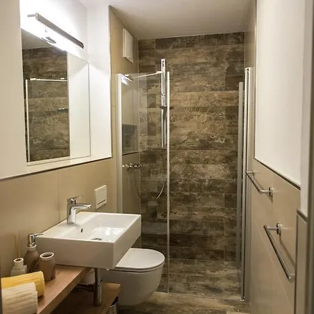 Christine - Summercard Included